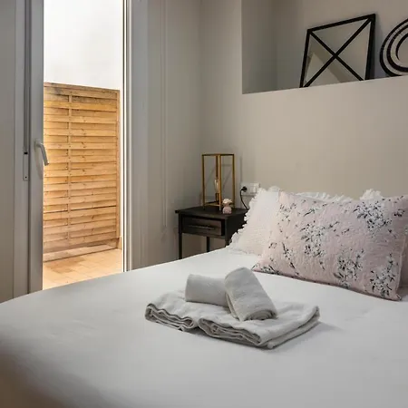 Writer's By Time Apartment